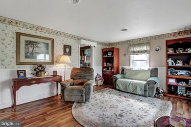 311 Commerce St, Waynesboro, PA 17268 - photo 5