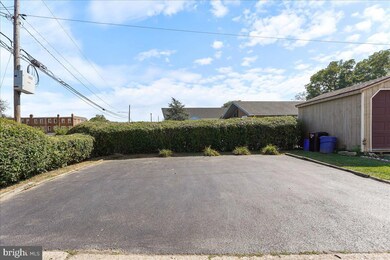 263 Westpark Ln, Clifton Heights, PA 19018 - photo 4