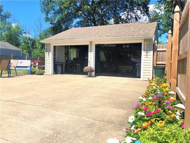 131 Warner Ave, North Tonawanda, NY 14120 - photo 3