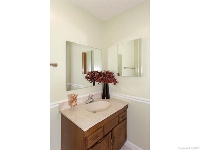 33 Hollybrook Dr unit 3, Asheville, NC 28803 - photo 7