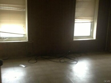 548 N 4th St, Allentown, PA 18102 - photo 6