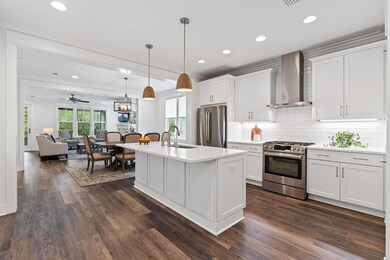 51 SANDCHASE KITCHEN