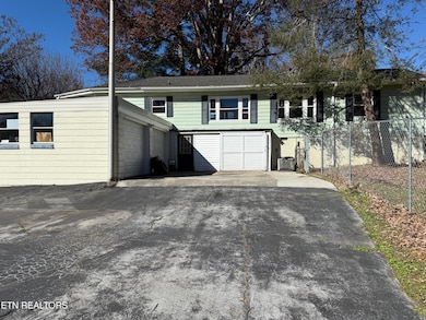 3502 Andrew Place NE, Knoxville, TN 37917 - photo 2