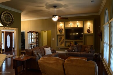 Front room (1)