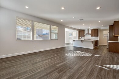 10158 Cornice Way, Elk Grove, CA 95757 - photo 7