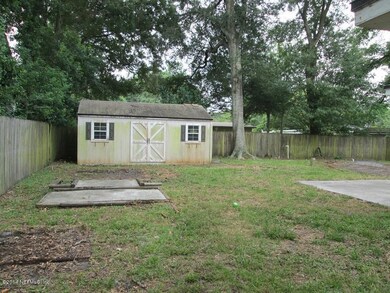 5426 Attleboro St, Jacksonville, FL 32205 - photo 2