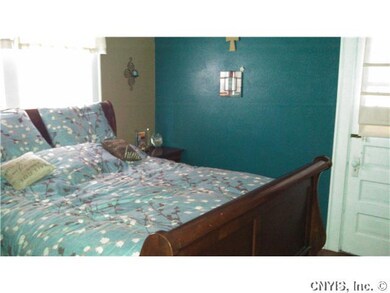 Master Bedroom Master fits oversized furniture