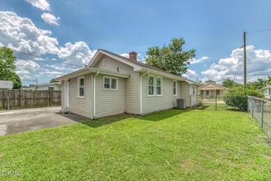 1426 E Sevier Ave-21