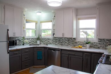 624 Alder St, Central Point, OR 97502 - photo 2