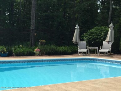 10 Pheasant Run Ln, Mountain Top, PA 18707 - photo 6