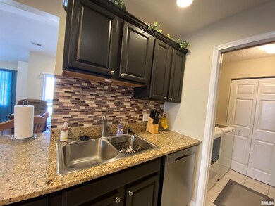 4551 N Thornhill Dr unit 207, Peoria, IL 61615 - photo 5