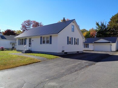 44 New York St, Millinocket, ME 04462 - photo 5