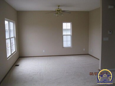 2538 SW Windslow Ct, Topeka, KS 66614 - photo 6