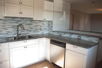 Tile backsplash, new cabinets