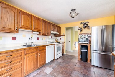 65 Mill St, Weymouth, MA 02188 - photo 2