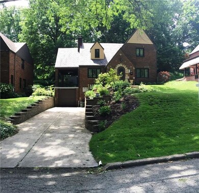 Great level driveway - easy in/out and maintenance