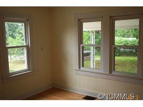 356 and 356a Oakview Park Rd, Asheville, NC 28803 - photo 6