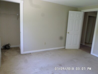 26 Lowell St unit F, Rochester, NH 03867 - photo 5