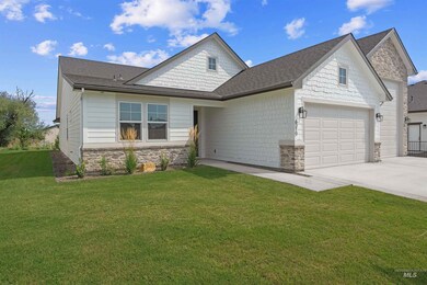 6310 Chateau Ct, Star, ID 83669 - photo 4