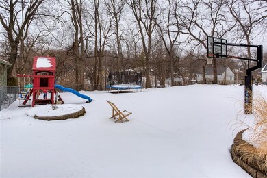 1230 37th St, Des Moines, IA 50311 - photo 5