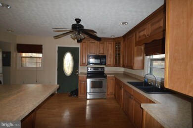 375 Valley View Dr, Strasburg, VA 22657 - photo 3