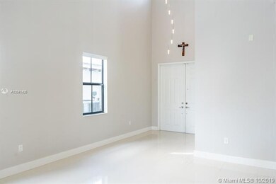 10434 NW 70th Ln, Doral, FL 33178 - photo 6