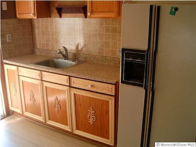 41 3rd St unit 2, Keyport, NJ 07735 - photo 2