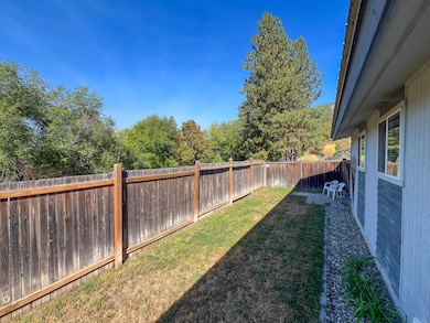 732 N Maple St, Colville, WA 99114 - photo 6