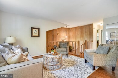 9988 Hemlock Woods Ln, Burke, VA 22015 - photo 5