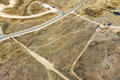 8829 E Blacks Creek Rd, Atlanta, ID 83716 - photo 3