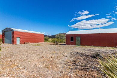 Oversized Garage/Workshop 3