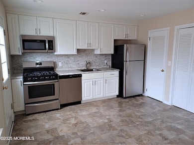 Kitchen Apt 1