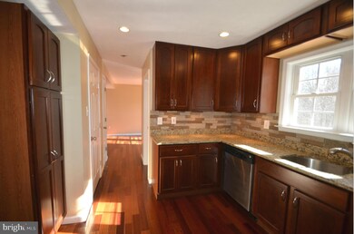 1604 Brimfield Cir, Sykesville, MD 21784 - photo 5