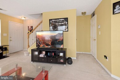 8015 Lantern Ct unit 113, Manassas, VA 20109 - photo 6