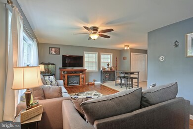 101 Lynmar Ave, Palmyra, PA 17078 - photo 6