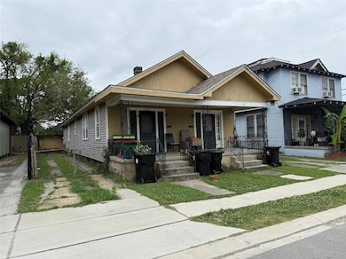 FRONT LEFT VIEW