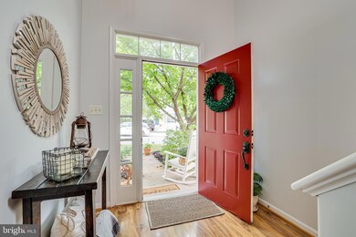 21722 Ladbroke Grove Ct, Sterling, VA 20166 - photo 4