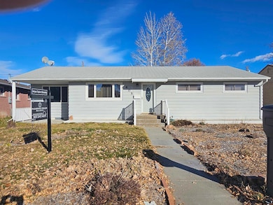 405 S 18th St, Worland, WY 82401 - photo 2