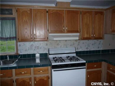 Kitchen Stove and Range Hood vents to outside