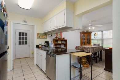 108 Pecan Grove Drive-6