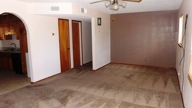 506 Spruce Ave, Alamogordo, NM 88310 - photo 6