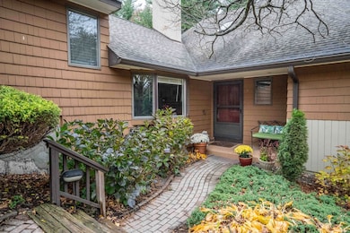 34 Cary Ln unit 34, Bloomfield, CT 06002 - photo 2