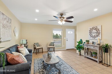 09-Living Area