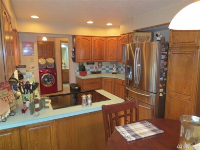 2569 Taylor Ave, Longview, WA 98632 - photo 4