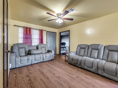 327 E Linden Ln, Mustang, OK 73064 - photo 6