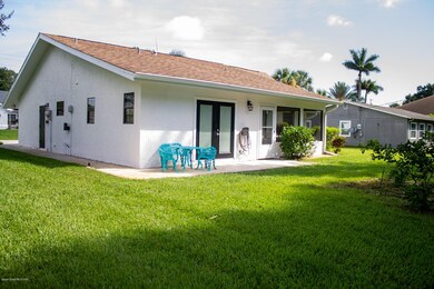 472 Rolling Hill Dr, Sebastian, FL 32958 - photo 4