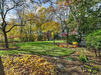 32 Donizetti St, Wellesley, MA 02482 - photo 3