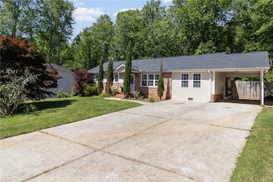 202 Forest Dr, Liberty, SC 29657 - photo 5