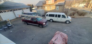 829 Center St, Jim Thorpe, PA 18229 - photo 5