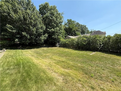 108 Greydon Ave, Mc Kees Rocks, PA 15136 - photo 2